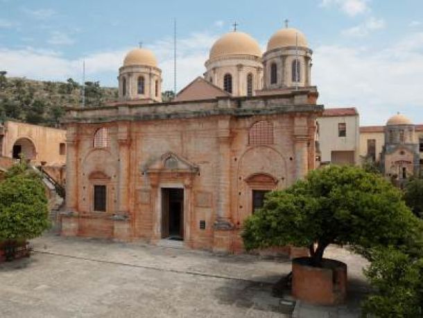 autonoleggio monasterio agia triada